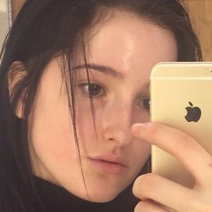 Meet your Posher, Roya